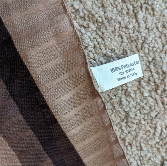 Made in Italy scarf - Picture 3 of 3